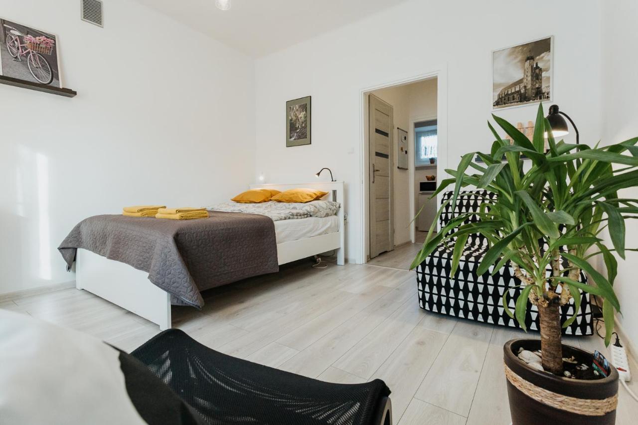 Charming Apt Old Town & Jewish District, Quiet Neighborhood Krakow Ngoại thất bức ảnh