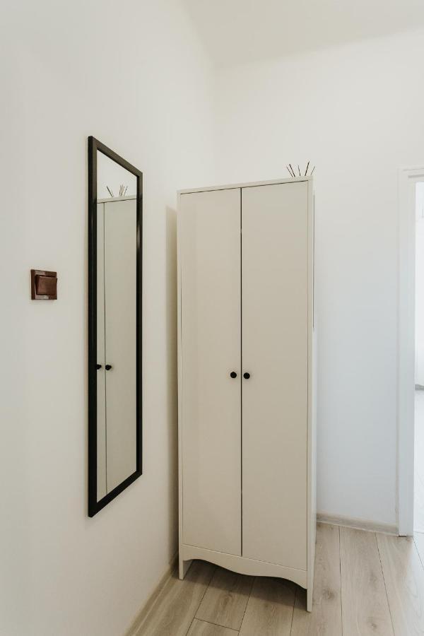Charming Apt Old Town & Jewish District, Quiet Neighborhood Krakow Ngoại thất bức ảnh